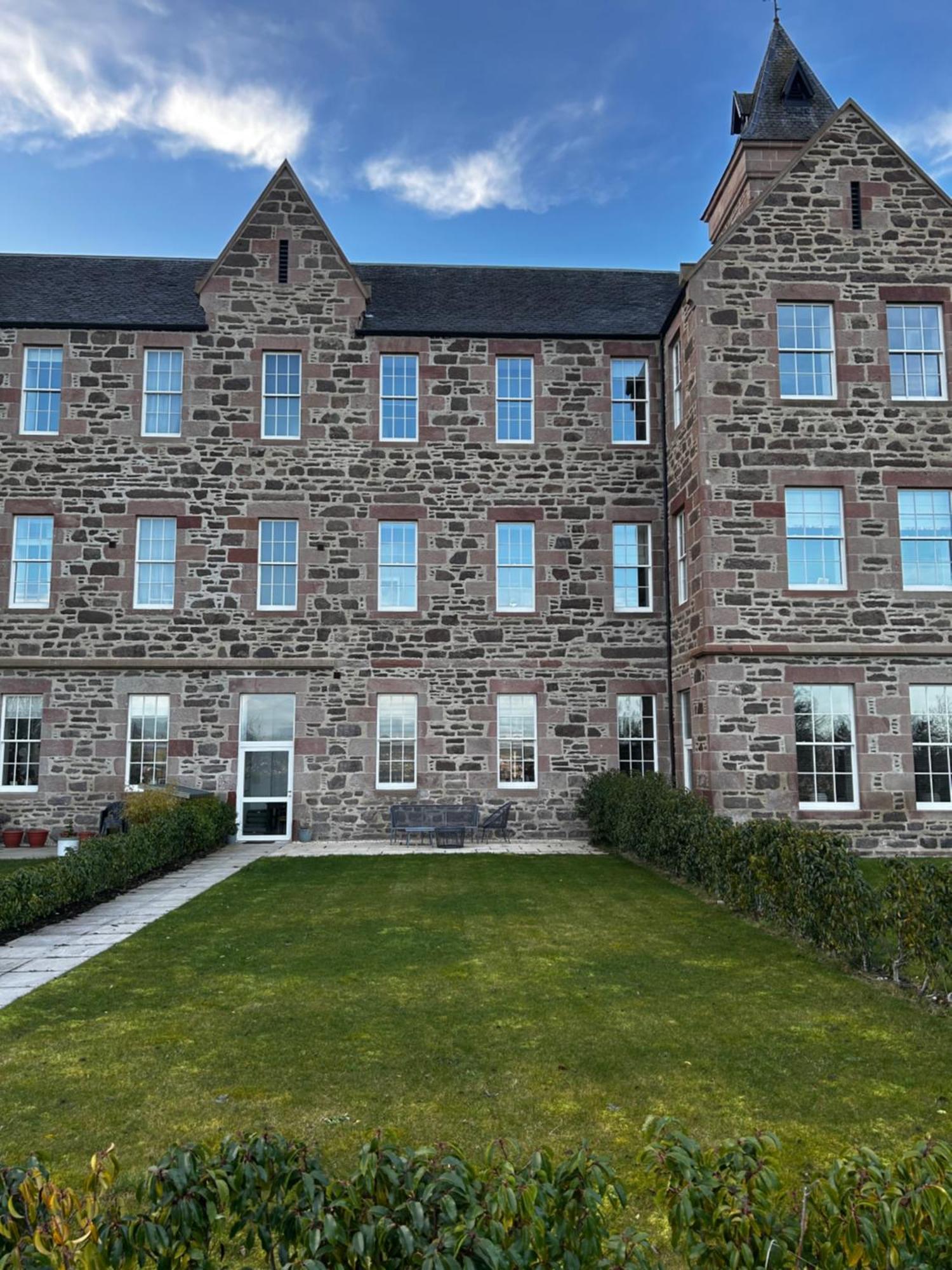 Inverness Great Glen Town House, 5 Minute Drive From Town Centre Exteriör bild