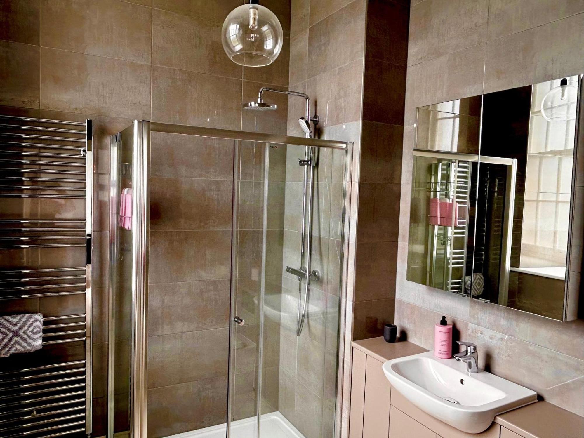 Inverness Great Glen Town House, 5 Minute Drive From Town Centre Exteriör bild